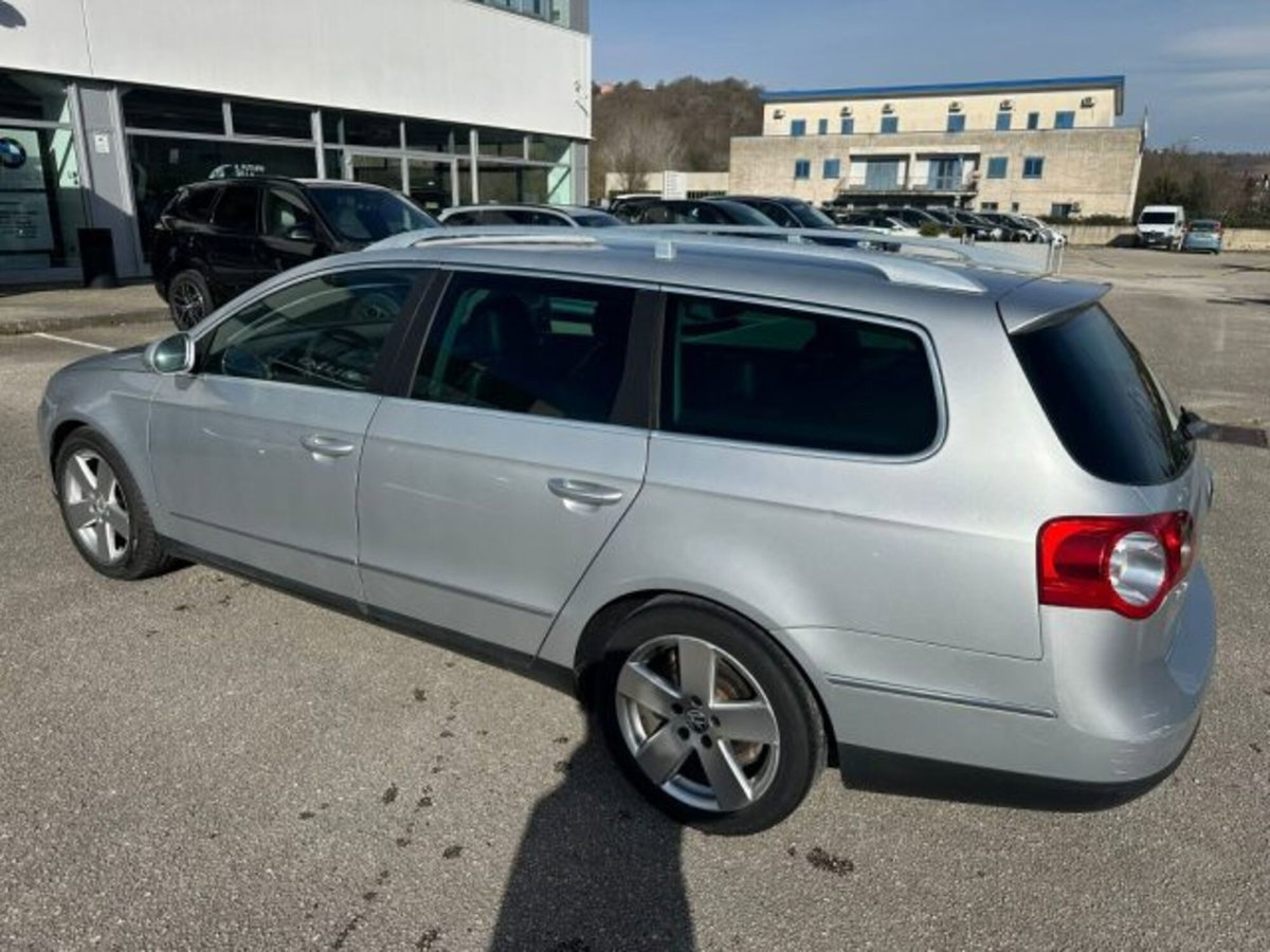 Volkswagen Passat Variant 2.0 TDI 170CV DPF Highline (4)