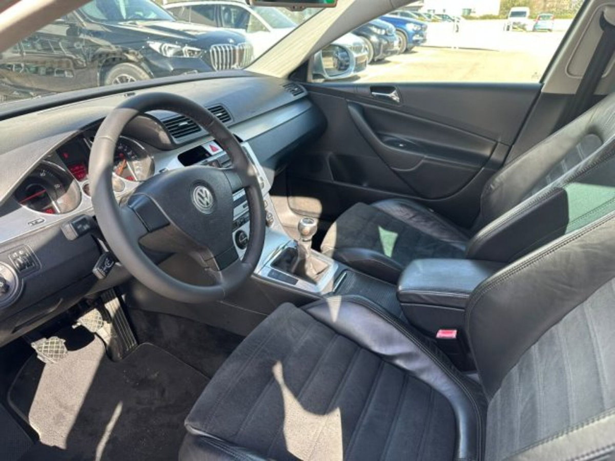 Volkswagen Passat Variant 2.0 TDI 170CV DPF Highline (9)