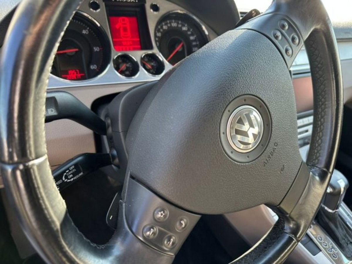 Volkswagen Passat Variant 2.0 TDI 170CV DPF Highline (13)