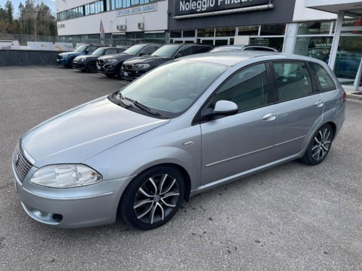 Fiat Croma 1.9 Multijet 16V Dynamic (3)