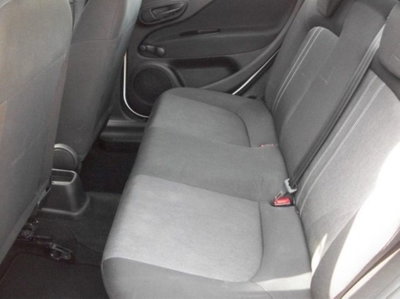 Fiat Punto 1.3 MJT II S&S 85 CV 5 porte ECO Street (9)