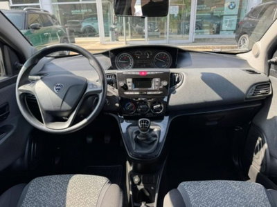 Lancia Ypsilon 1.0 FireFly 5 porte S&S Hybrid Ecochic Silver (8)