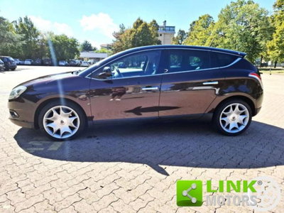 Lancia Delta 1.9 MJT Twinturbo DPF Gold (2)