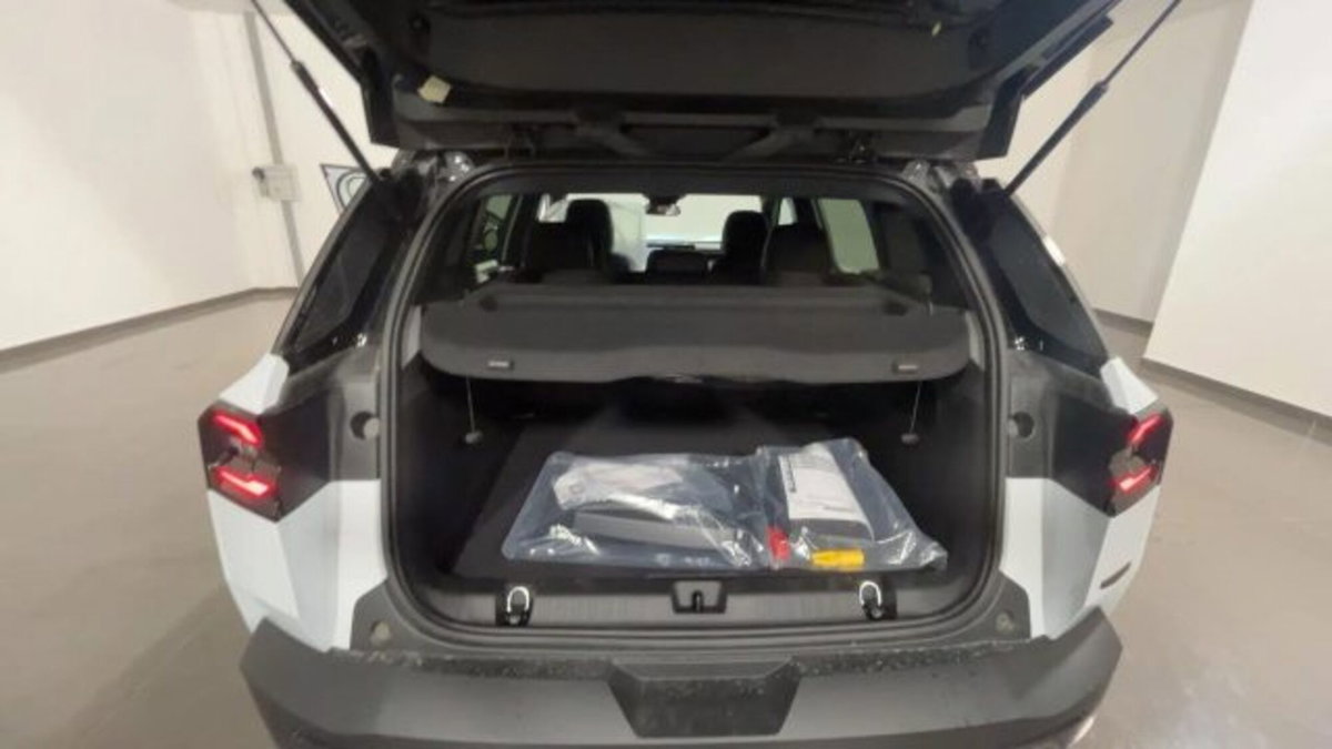Jeep Compass 1.2 turbo e-hybrid mhev First Edition fwd 145cv edct6 (8)