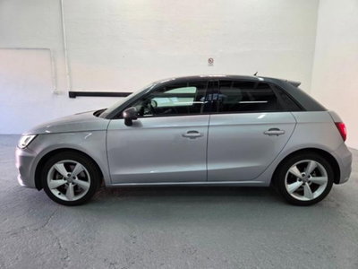 Audi A1 Sportback 1.6 TDI 116 CV Design (15)