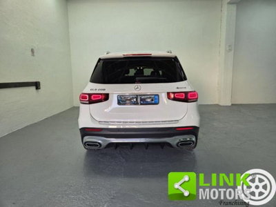 Mercedes-Benz GLB 200 Automatic 4Matic Premium (12)