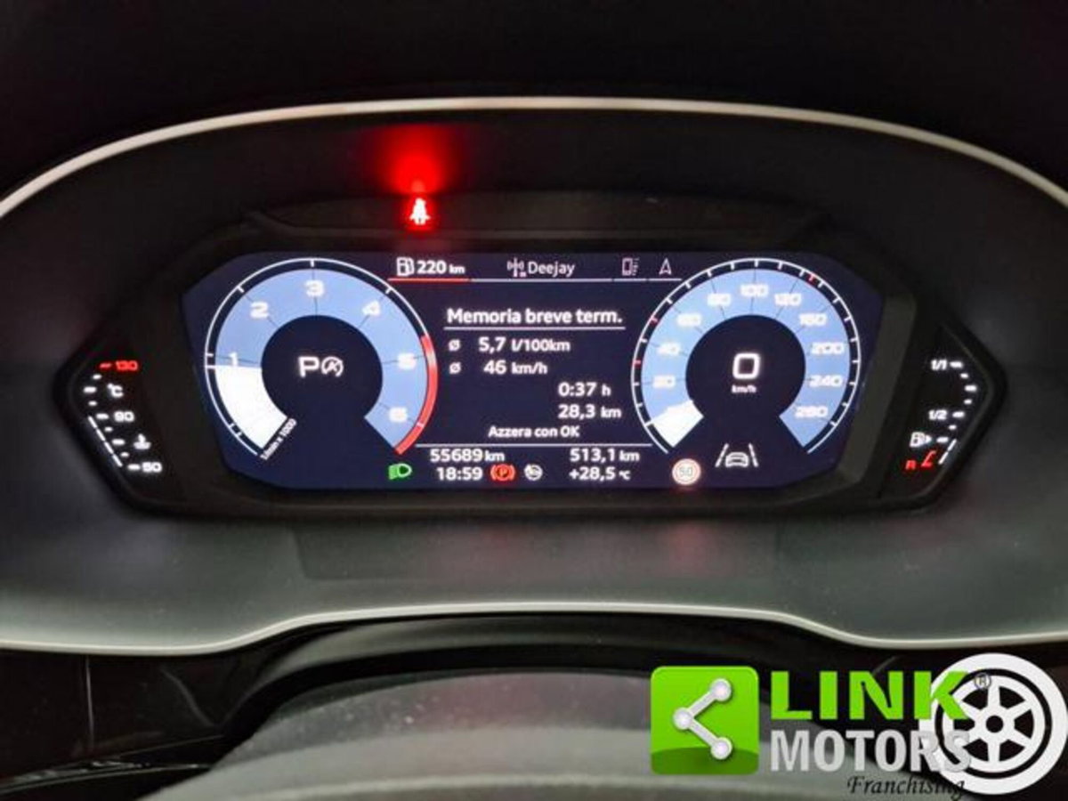 Audi Q3 35 TDI quattro S tronic Business Advanced (7)