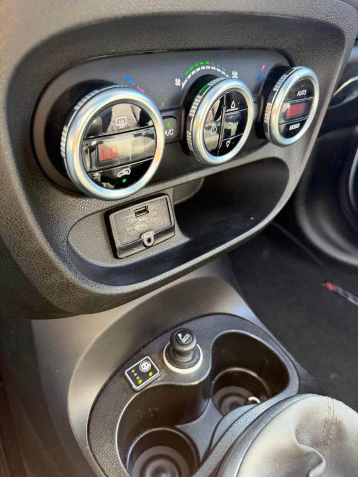 Fiat 500L 1.4 95 CV Panoramic Edition Bianco Gelato (14)