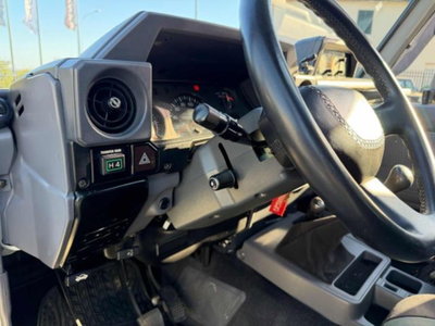 Toyota Land Cruiser 2.turbodiesel SW LJ70 LX (13)