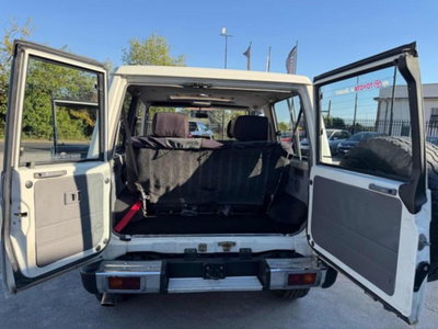 Toyota Land Cruiser 2.turbodiesel SW LJ70 LX (16)
