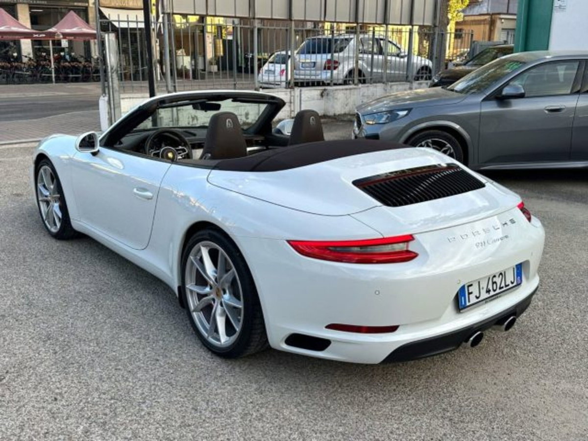 Porsche 911 Cabrio 3.0 Carrera (3)