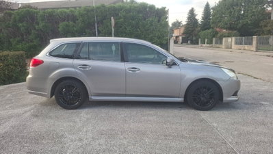 Subaru Legacy Station Wagon 2.0D SW Trend (2)