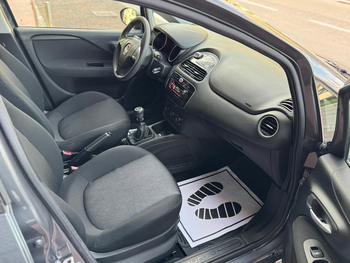 Fiat Punto 1.2 8V 5 porte Street (8)