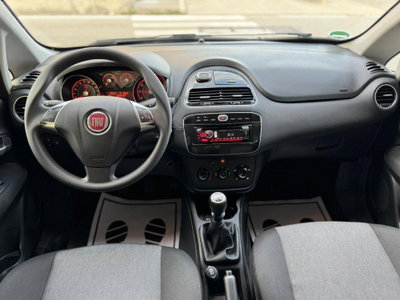 Fiat Punto 1.2 8V 5 porte Street (9)