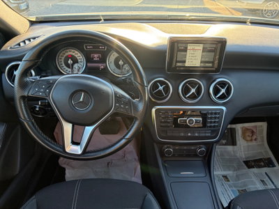 Mercedes-Benz Classe A 180 CDI Automatic Dark Night Edition (14)