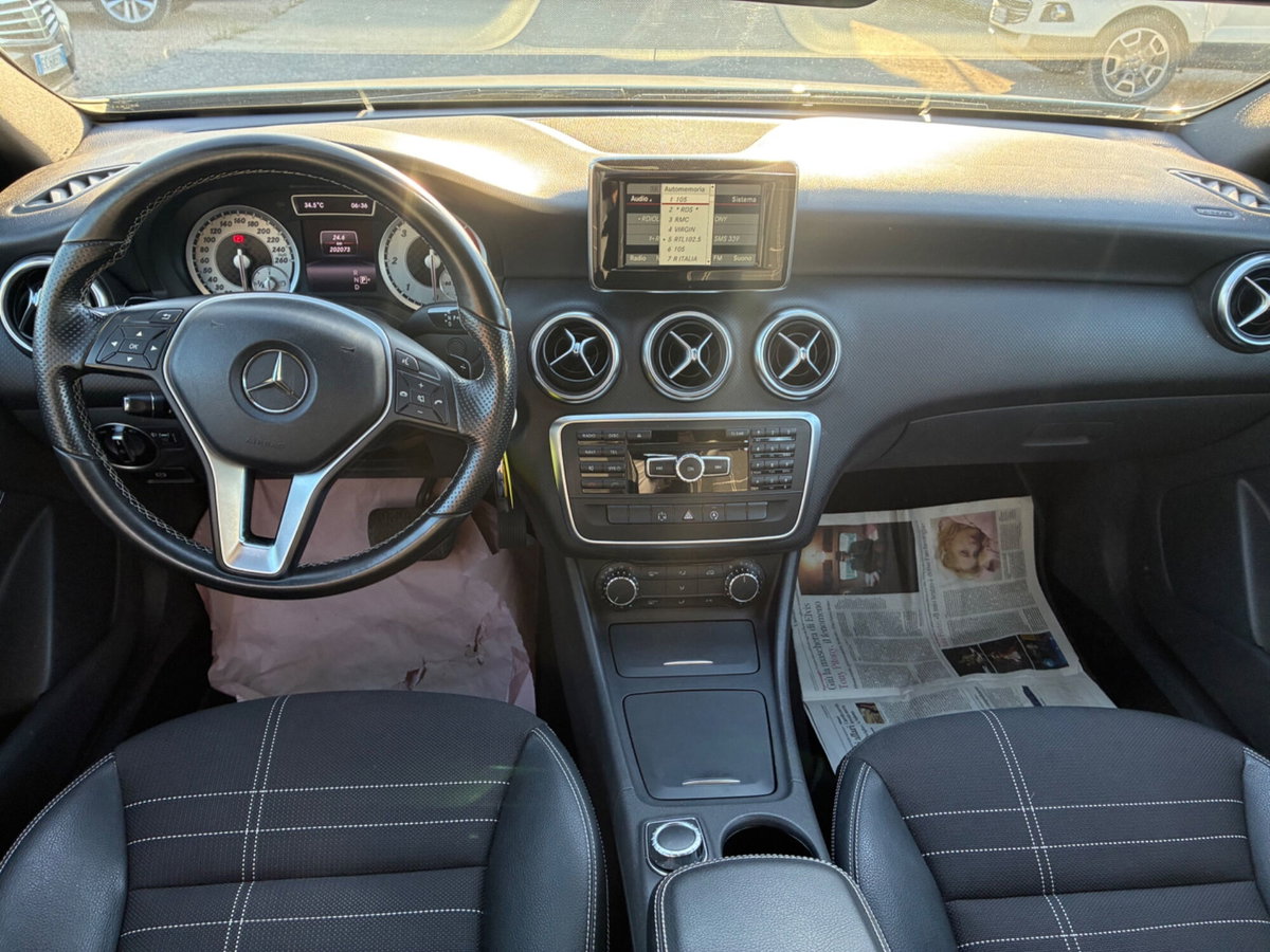Mercedes-Benz Classe A 180 CDI Automatic Dark Night Edition (6)