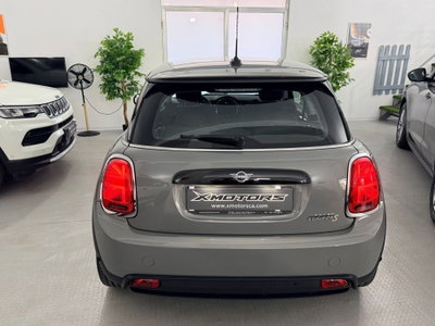 MINI Mini Cooper SE Essential (10)