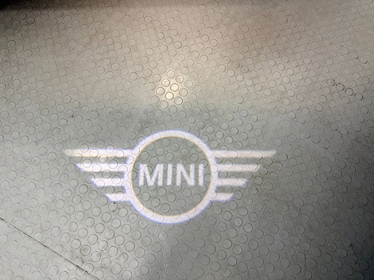 MINI Mini Cooper SE Essential (15)