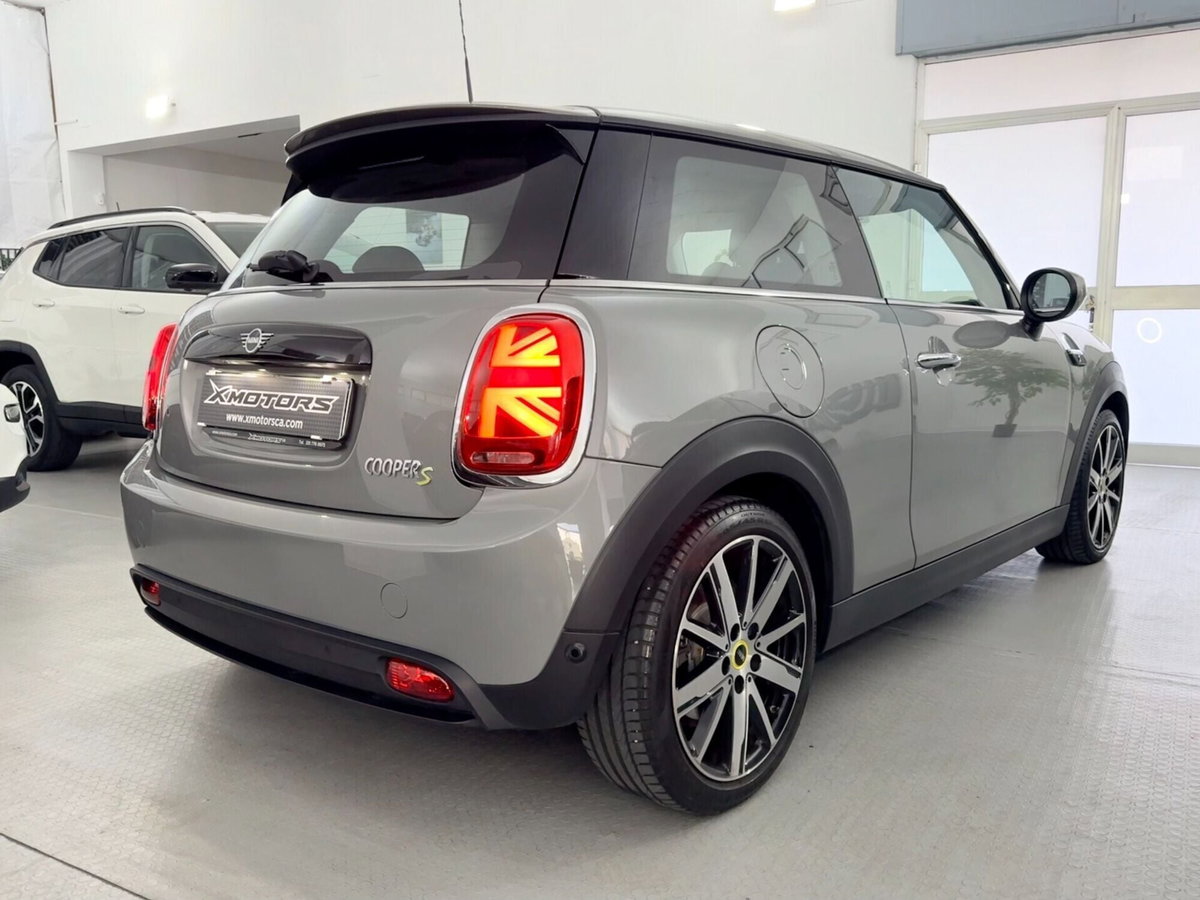MINI Mini Cooper SE Essential (5)
