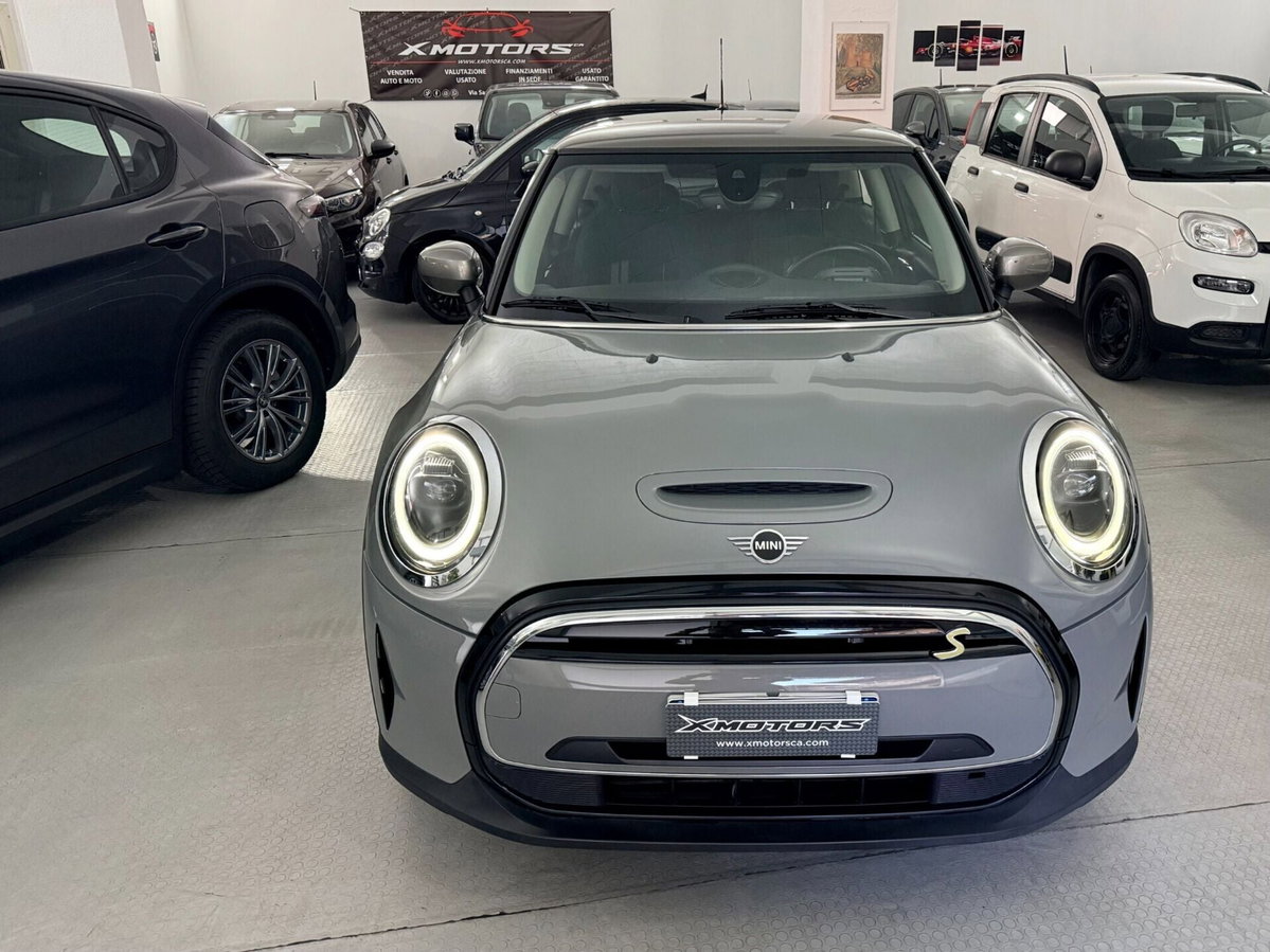 MINI Mini Cooper SE Essential (9)