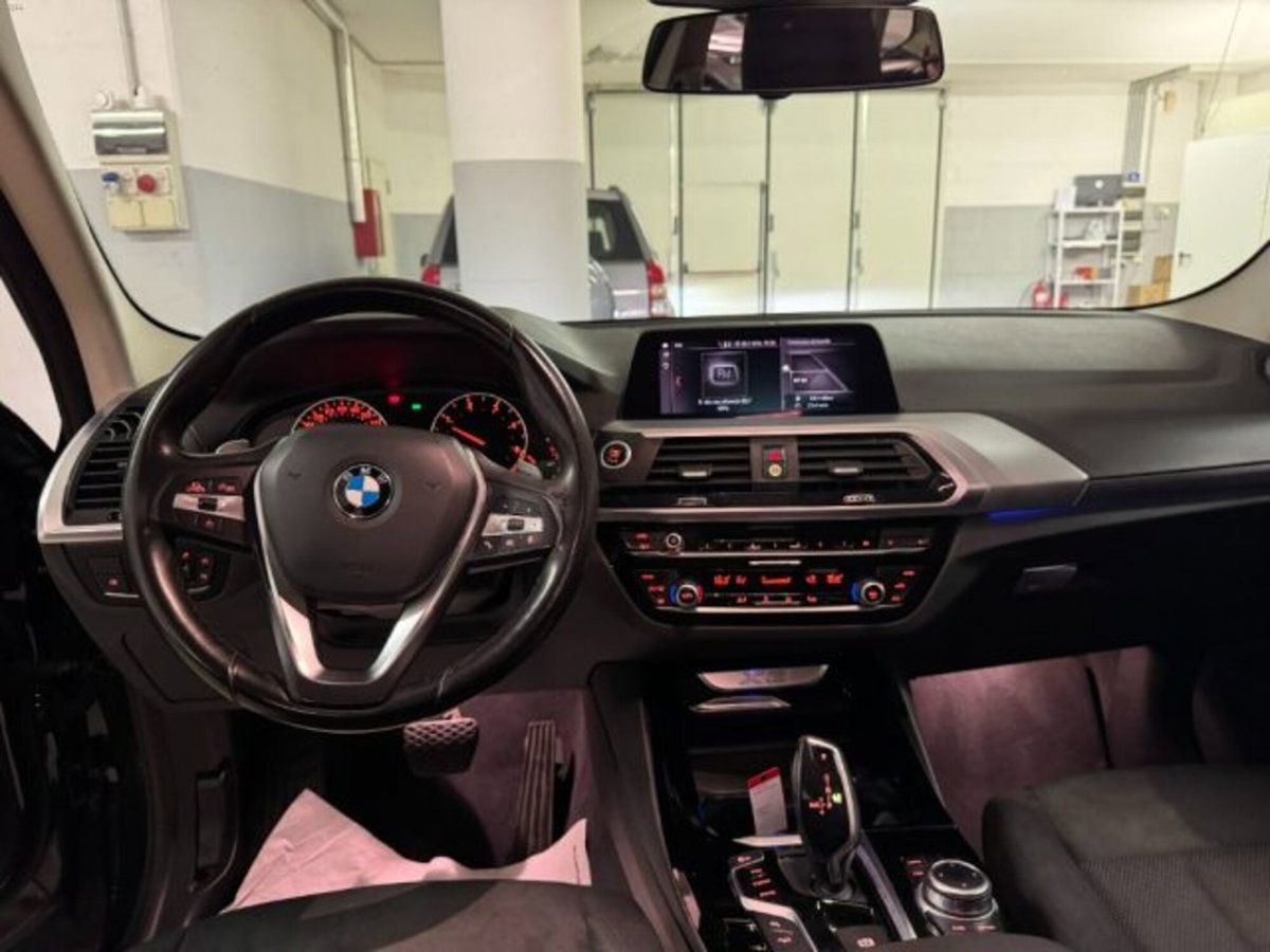 BMW X3 xDrive20d 48V Business Advantage (9)