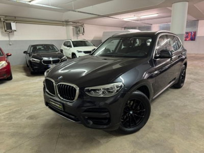 BMW X3 xDrive20d 48V Business Advantage (2)