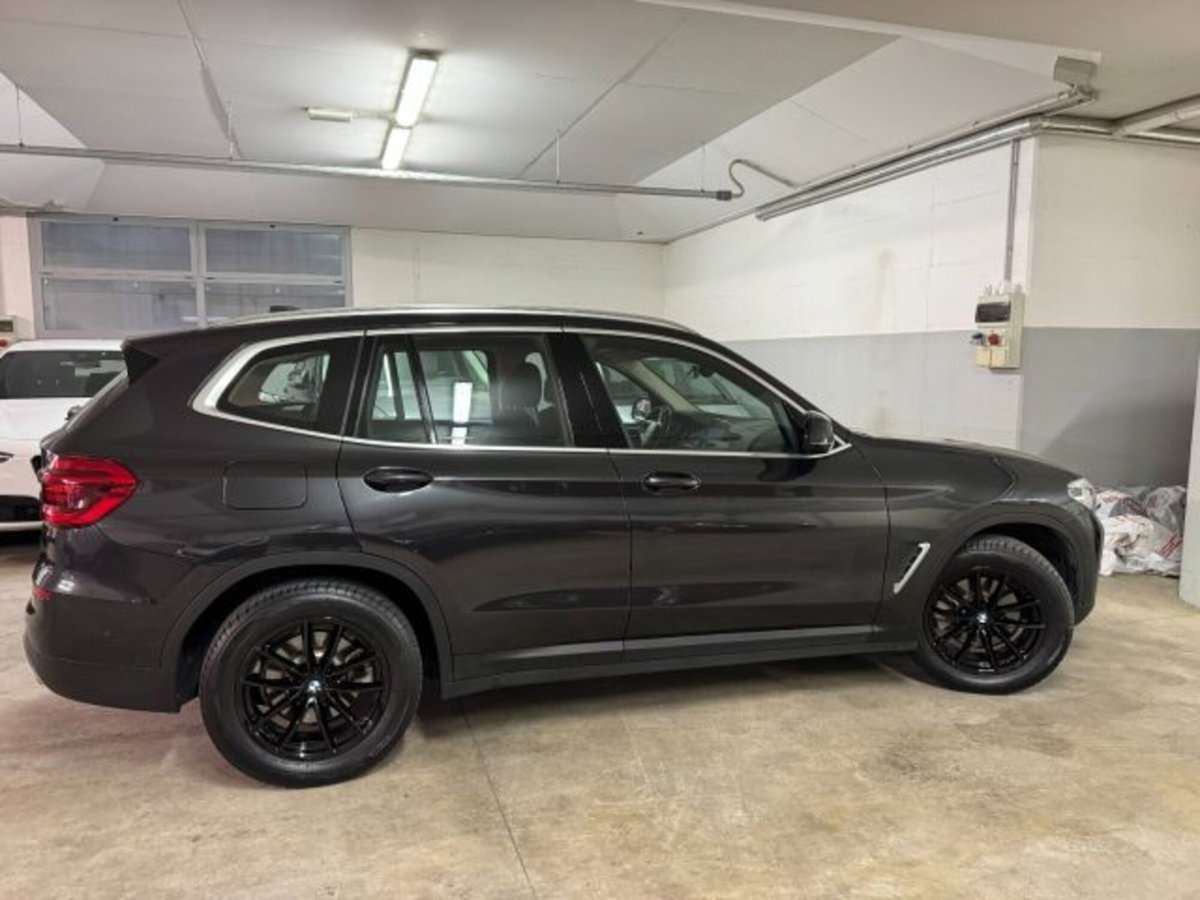 BMW X3 xDrive20d 48V Business Advantage (3)