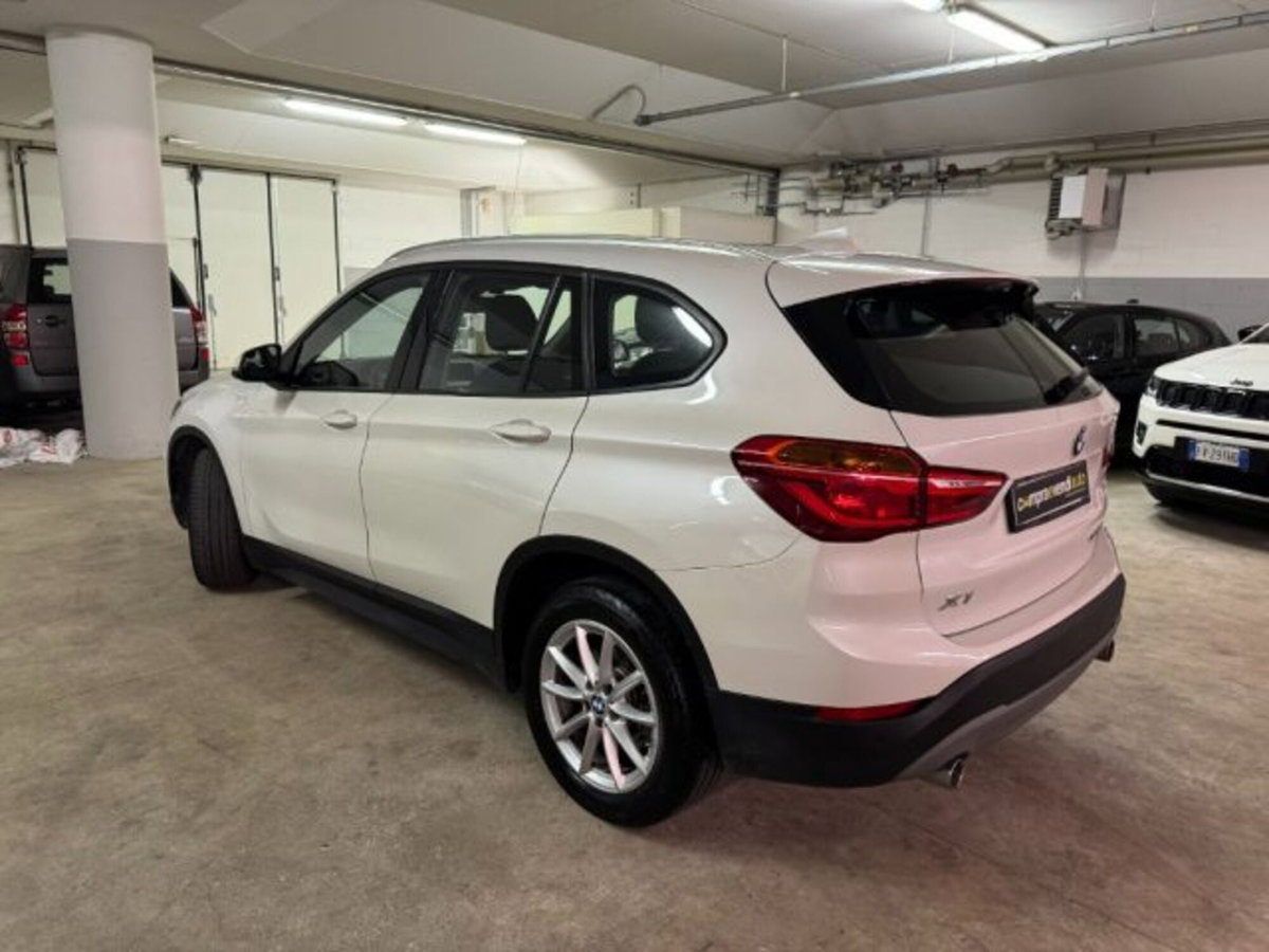 BMW X1 xDrive20d Advantage (4)
