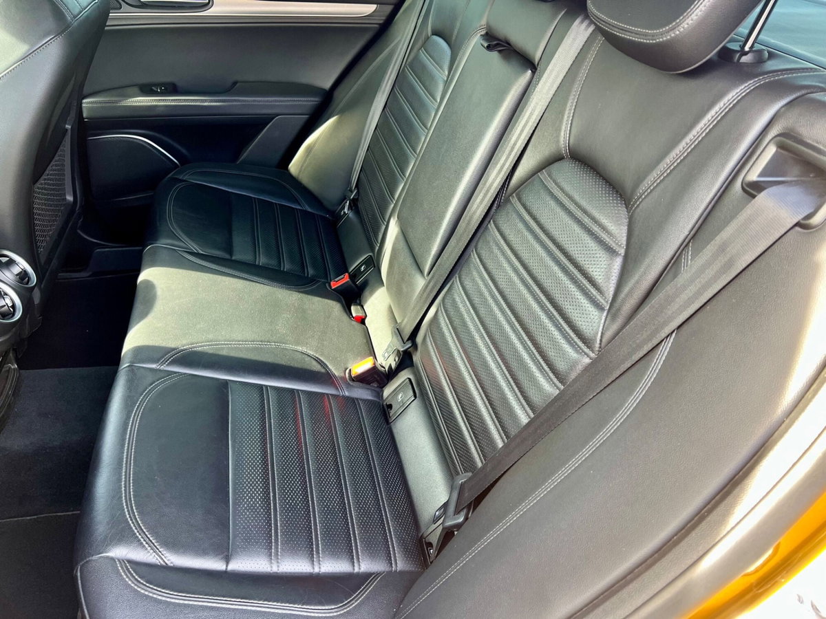 Alfa Romeo Stelvio Stelvio 2.2 Turbodiesel 210 CV AT8 Q4 GT Junior (9)