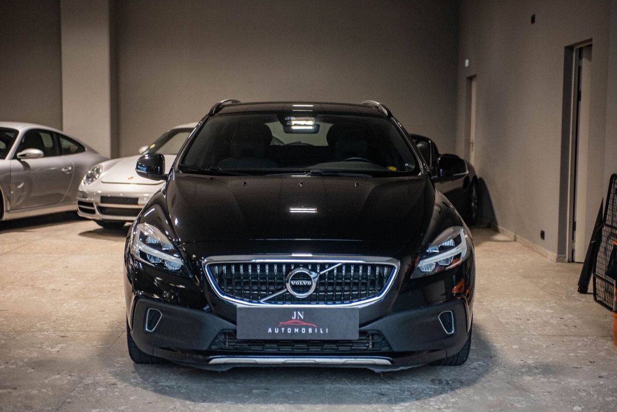 Volvo V40 Cross Country D2 Summum (3)