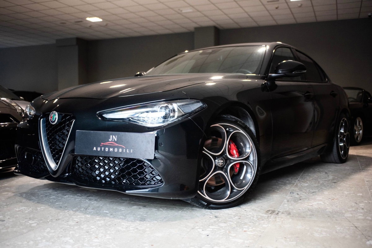 Alfa Romeo Giulia 2.2 Turbodiesel 210 CV AT8 AWD Q4 Veloce
