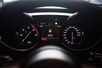Alfa Romeo Giulia 2.2 Turbodiesel 210 CV AT8 AWD Q4 Veloce (7)