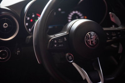 Alfa Romeo Giulia 2.2 Turbodiesel 210 CV AT8 AWD Q4 Veloce (9)