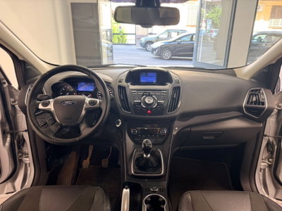 Ford Kuga 2.0 TDCI 150 CV S&S 4WD Titanium (11)
