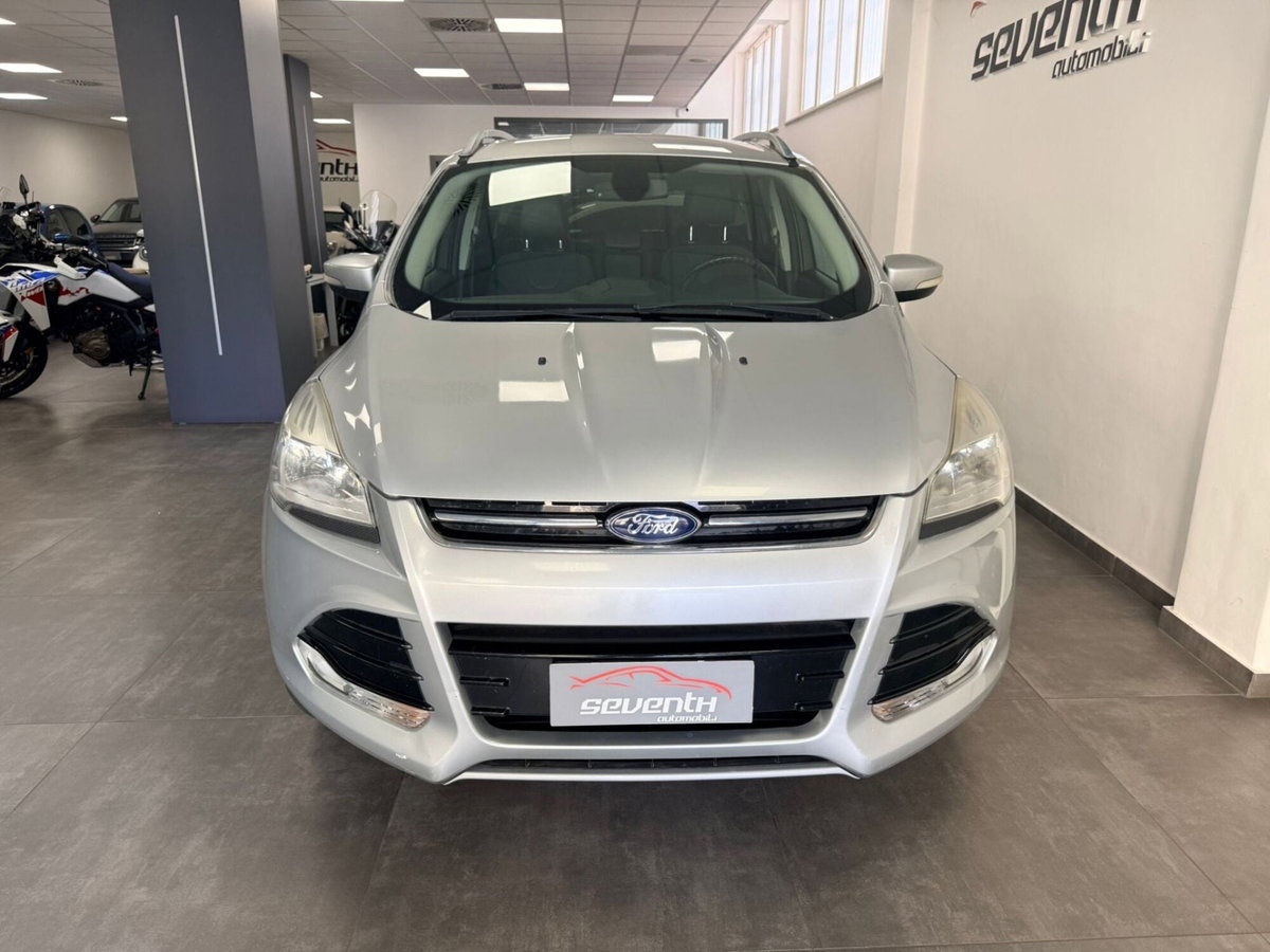 Ford Kuga 2.0 TDCI 150 CV S&S 4WD Titanium (2)