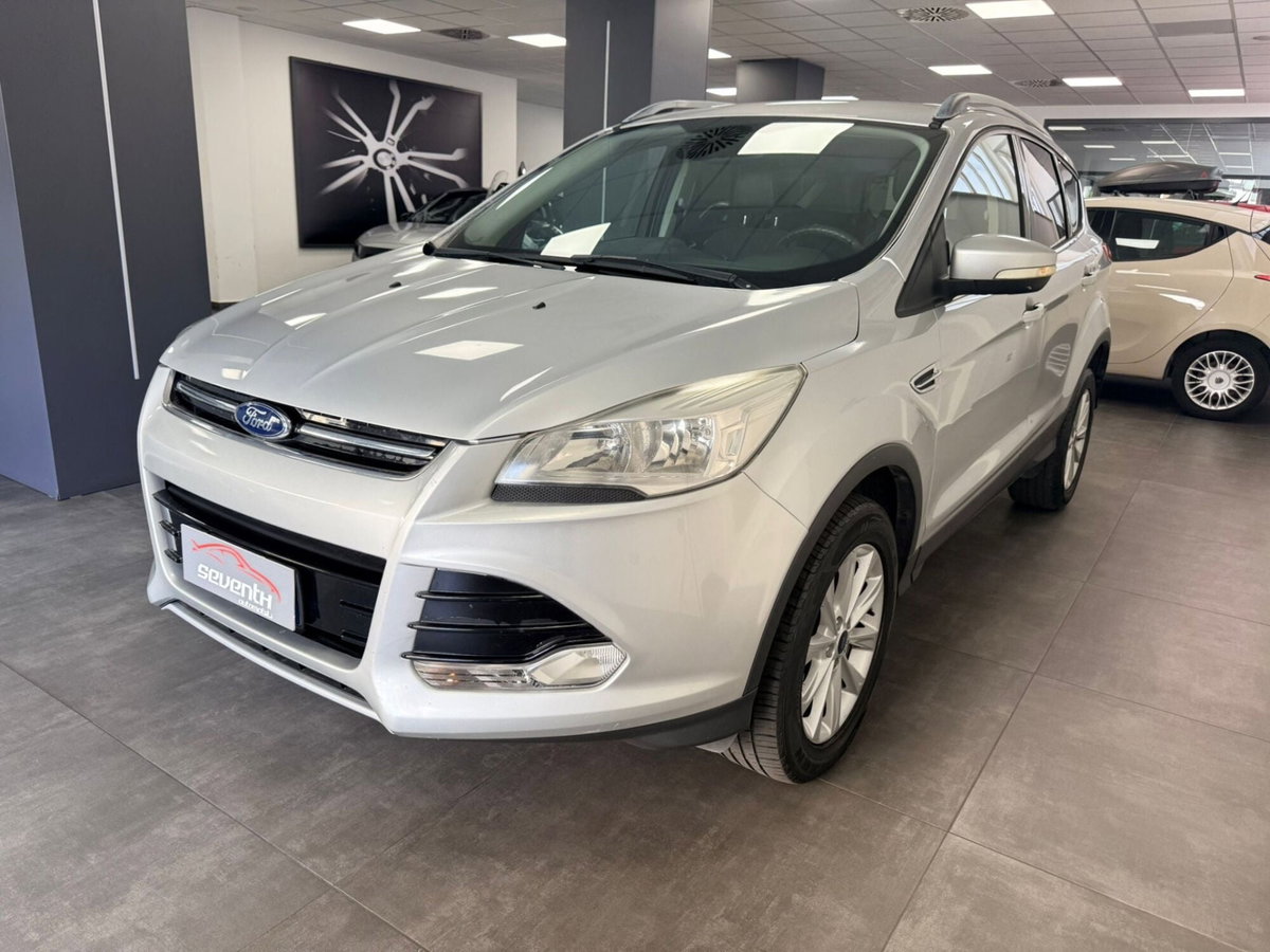 Ford Kuga 2.0 TDCI 150 CV S&S 4WD Titanium (3)