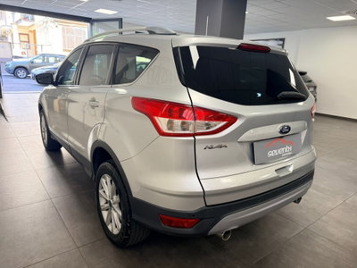 Ford Kuga 2.0 TDCI 150 CV S&S 4WD Titanium (4)
