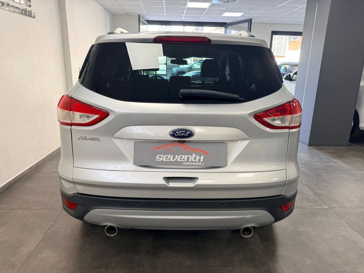 Ford Kuga 2.0 TDCI 150 CV S&S 4WD Titanium (5)