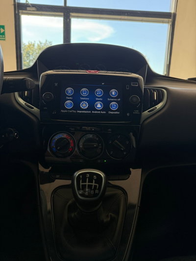 Lancia Ypsilon 1.0 FireFly 5 porte S&S Hybrid Gold Plus (10)