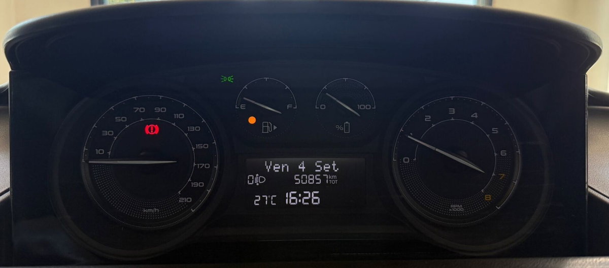Lancia Ypsilon 1.0 FireFly 5 porte S&S Hybrid Gold Plus (9)