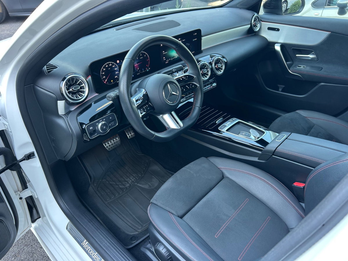 Mercedes-Benz Classe A 180 d Automatic Premium (13)