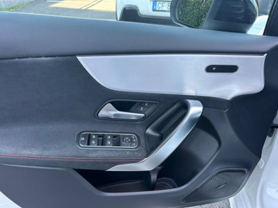 Mercedes-Benz Classe A 180 d Automatic Premium (16)