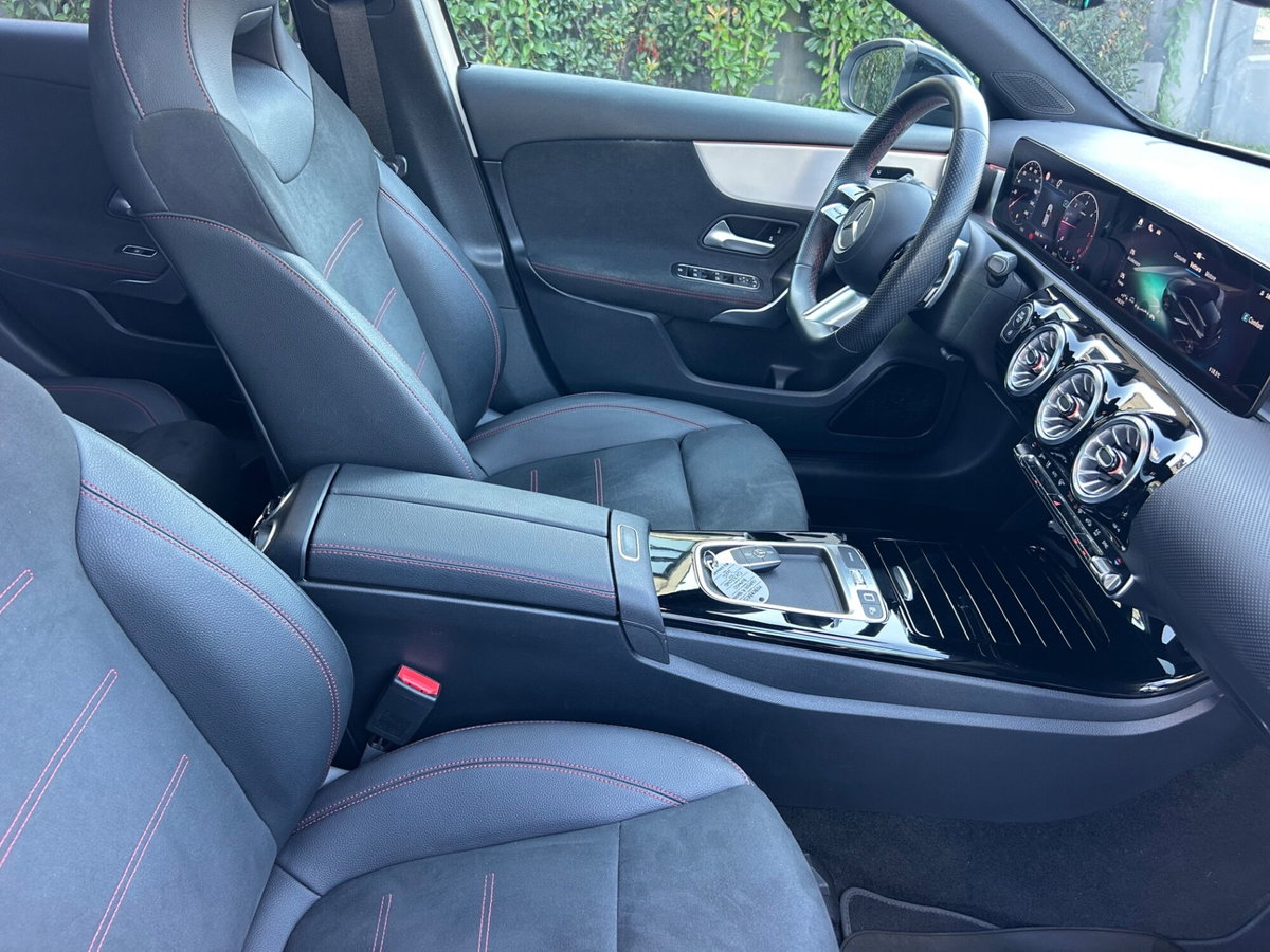 Mercedes-Benz Classe A 180 d Automatic Premium (20)