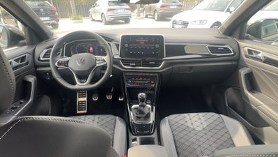 Volkswagen T-Roc 1.5 tsi R-Line (15)