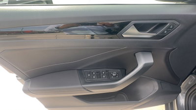 Volkswagen T-Roc 1.5 tsi R-Line (16)