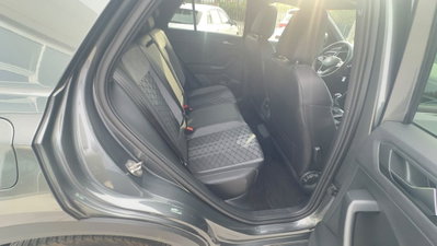 Volkswagen T-Roc 1.5 tsi R-Line (18)