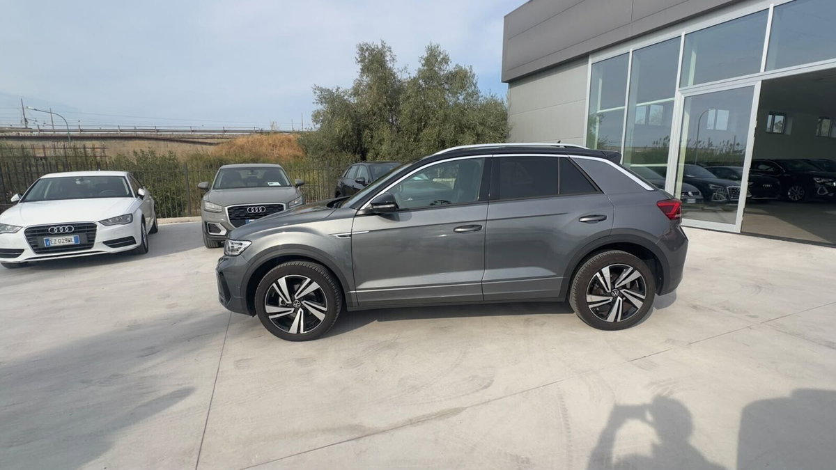 Volkswagen T-Roc 1.5 tsi R-Line (3)