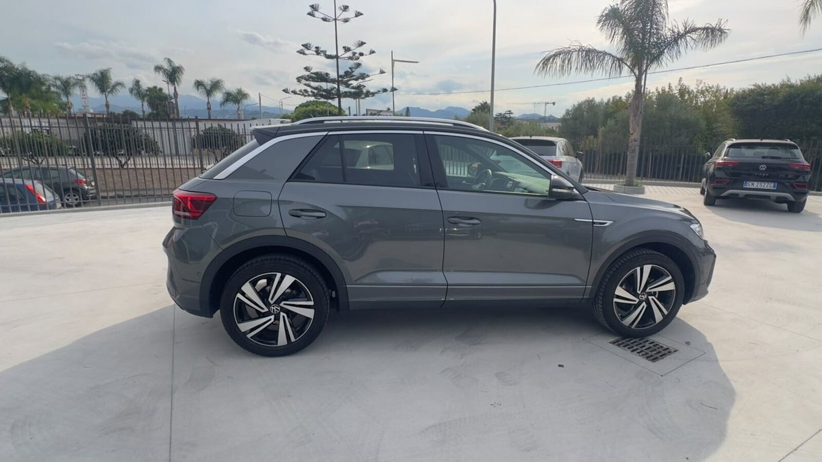 Volkswagen T-Roc 1.5 tsi R-Line (8)