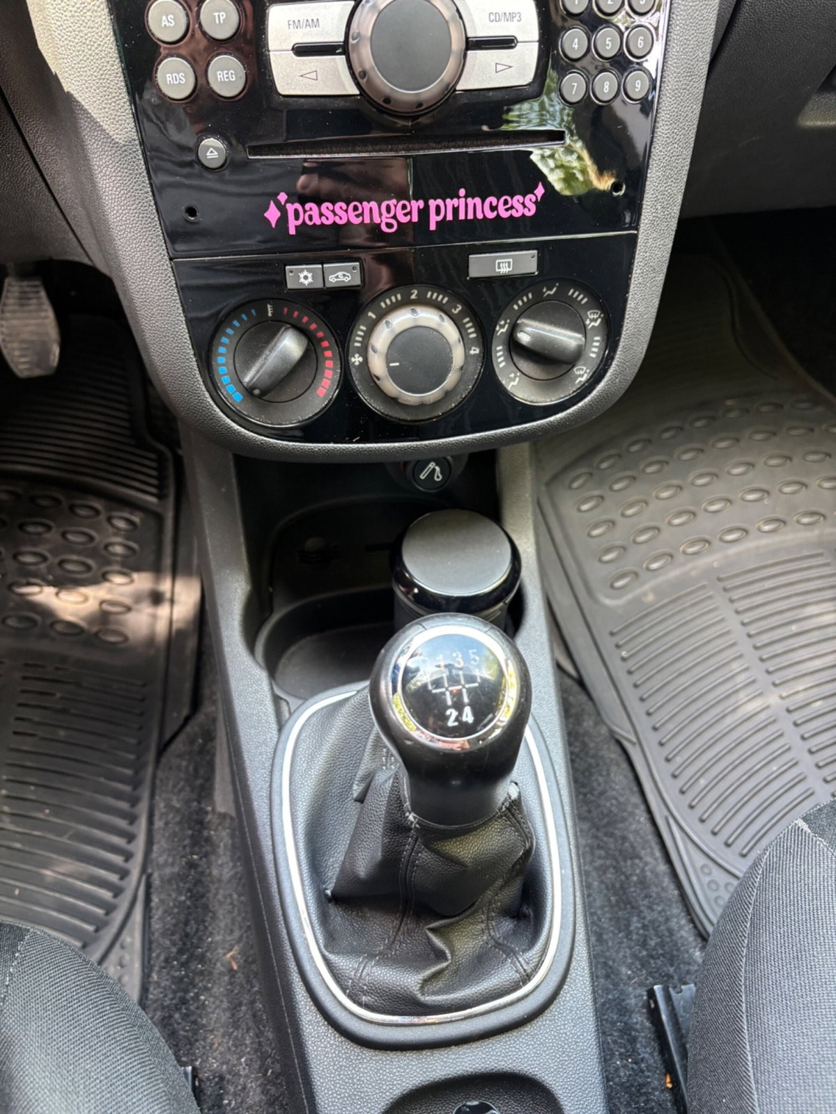 Opel Corsa 1.2 5 porte Club (16)