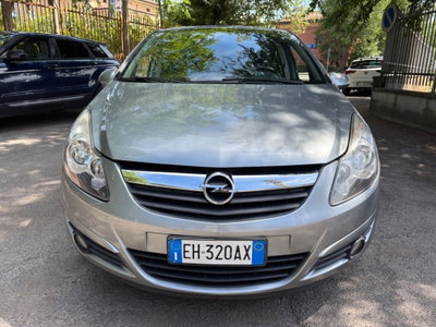 Opel Corsa 1.2 5 porte Club (2)